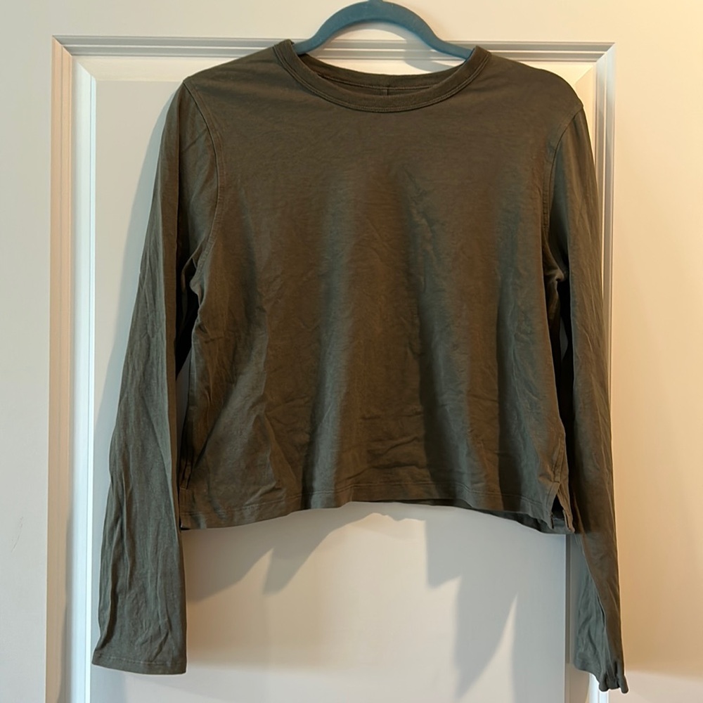 Lululemon cropped long sleeve